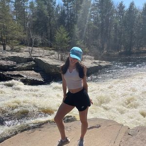 Meet your Posher, Sara